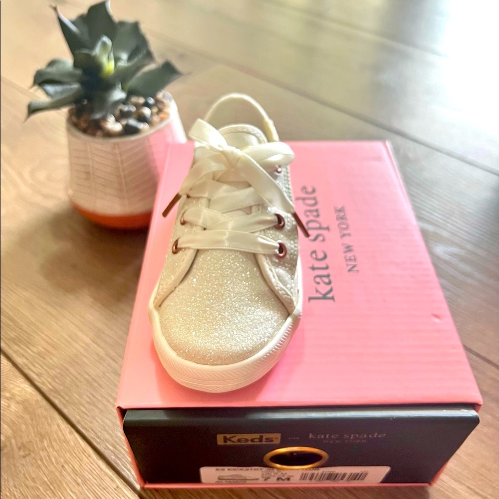 Kate Spade x Keds/Toddler Girl/Size 7/New In Box/Flower Girl/Sparkly Glitter
